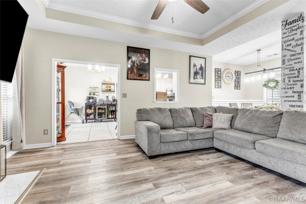 275 RIDGEVIEW Drive