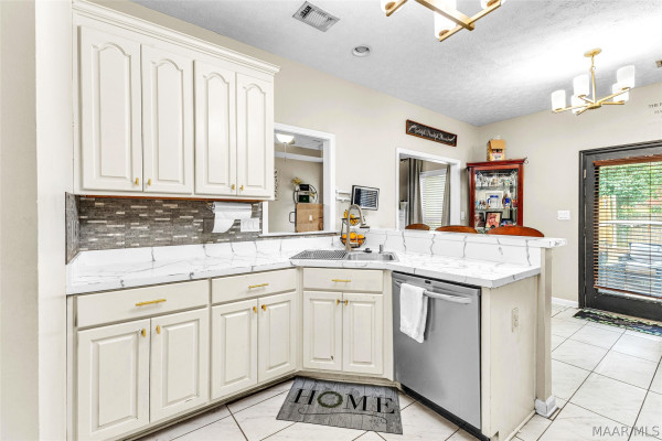 275 RIDGEVIEW Drive