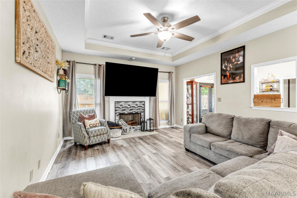 275 RIDGEVIEW Drive