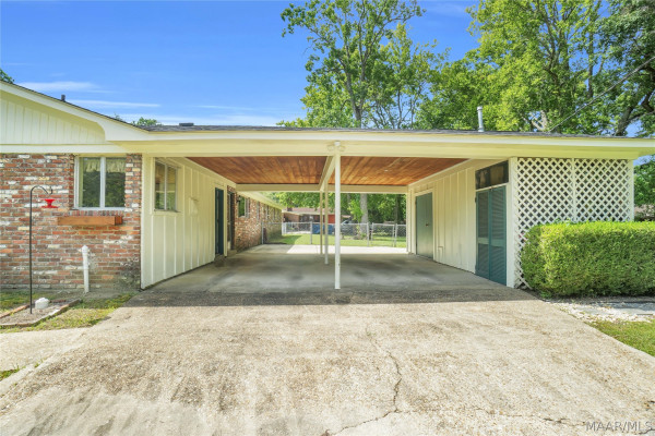 2702 Hermitage Drive