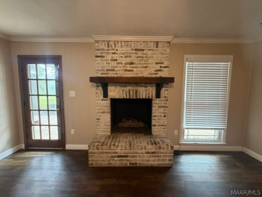 221 Lakeshore Drive