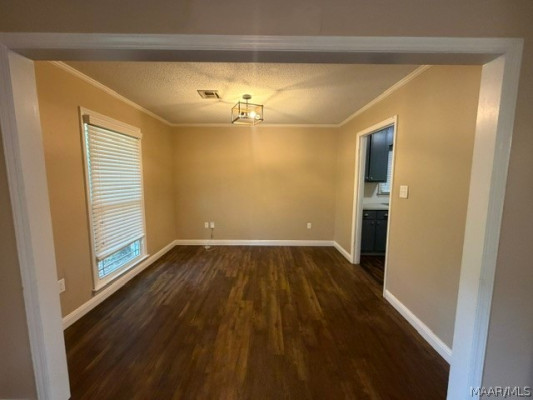 221 Lakeshore Drive