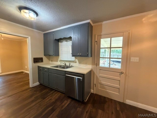 221 Lakeshore Drive
