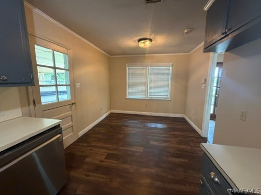 221 Lakeshore Drive