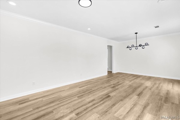 2152 EDINBURGH Drive