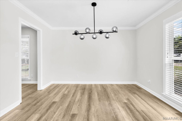 2152 EDINBURGH Drive