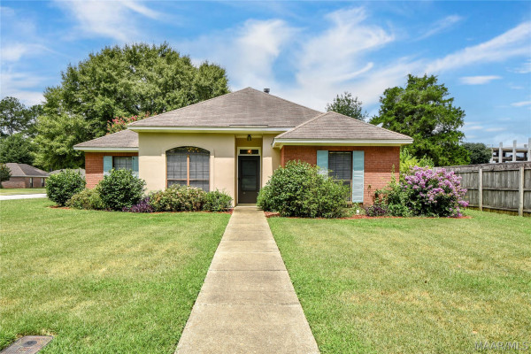 304 RIVER OAKS Drive