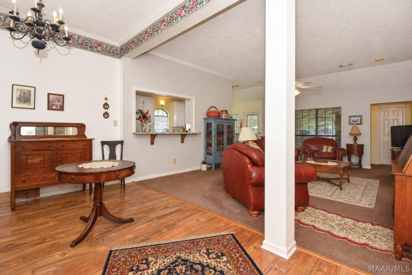 304 RIVER OAKS Drive