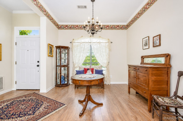 304 RIVER OAKS Drive