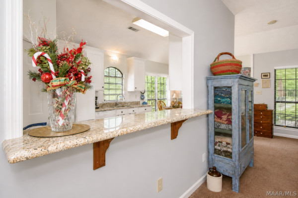 304 RIVER OAKS Drive