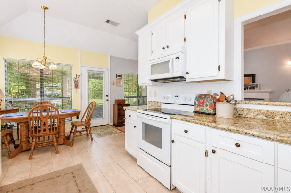 304 RIVER OAKS Drive