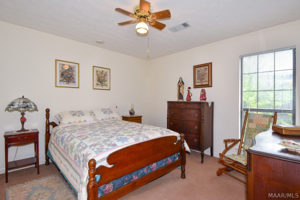 304 RIVER OAKS Drive