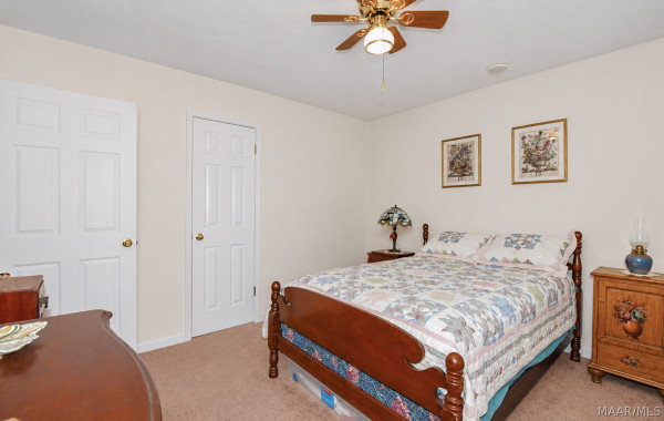 304 RIVER OAKS Drive