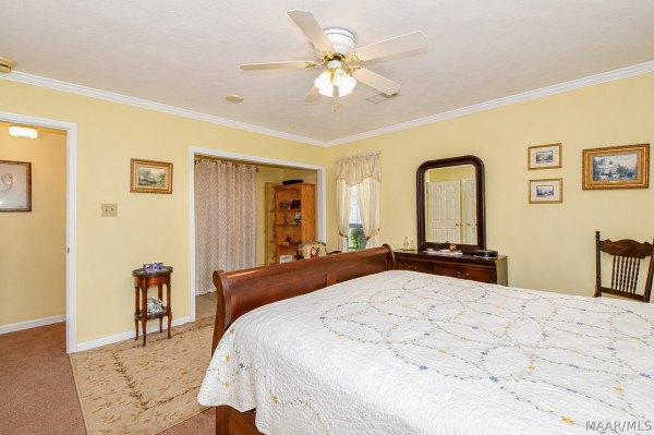 304 RIVER OAKS Drive