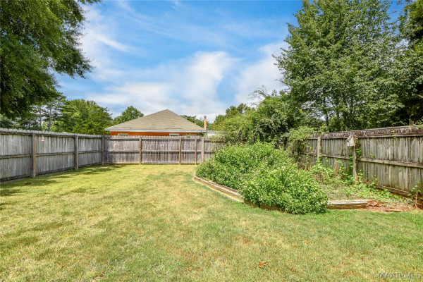 304 RIVER OAKS Drive