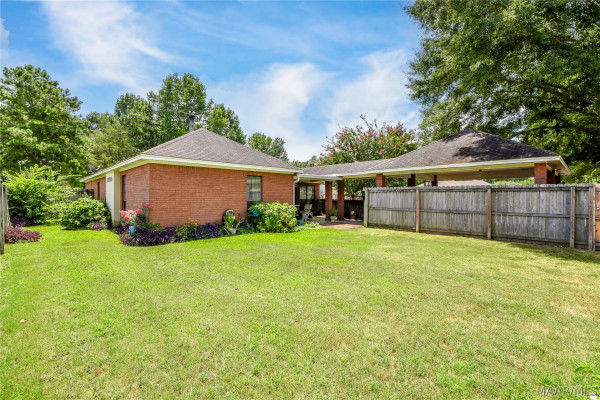 304 RIVER OAKS Drive
