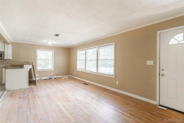 3302 Cottonwood Drive