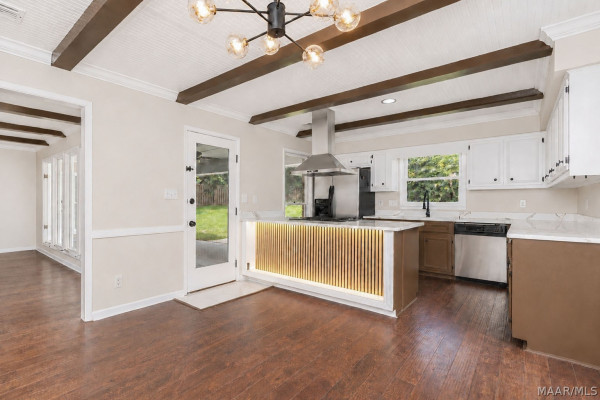 1761 Northfield Drive