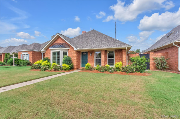 133 CHARLESTON Court N