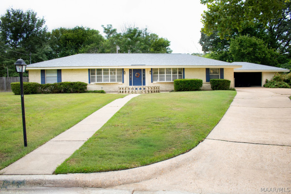212 Hastings Court