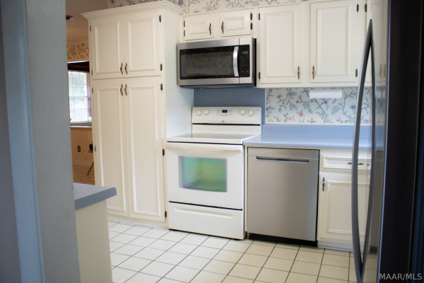 212 Hastings Court