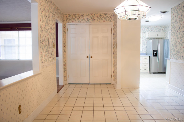 212 Hastings Court