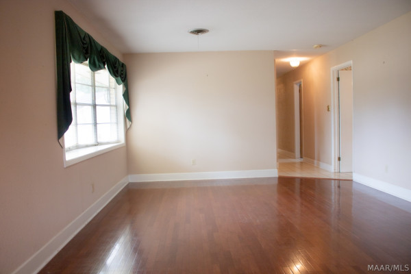 212 Hastings Court