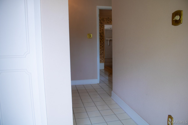 212 Hastings Court