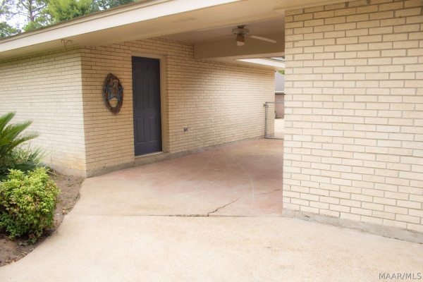 212 Hastings Court