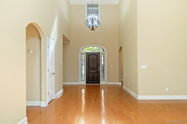8406 Vintage Way