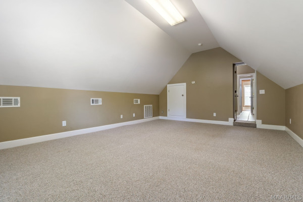 8406 Vintage Way