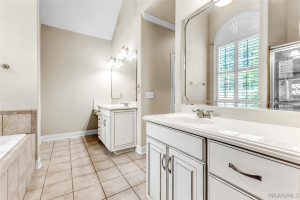 18 Menawa Pass