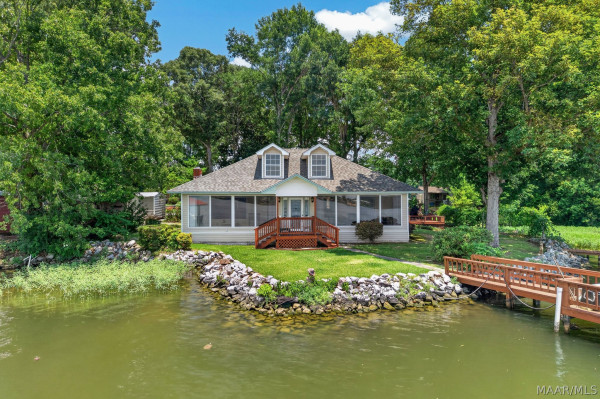 939 Lakeland Drive