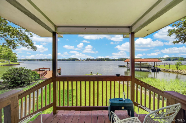 939 Lakeland Drive