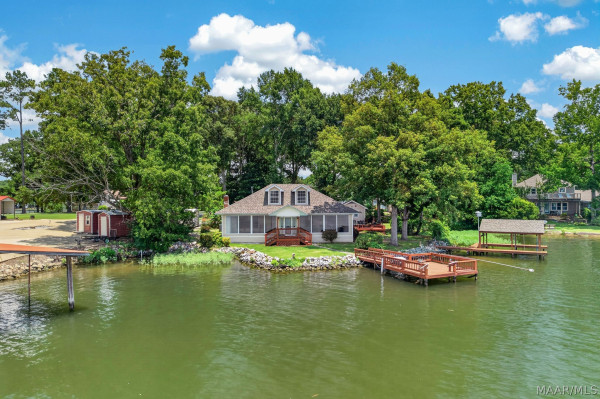 939 Lakeland Drive
