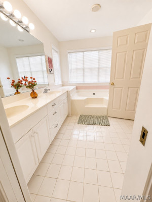 2412 Noble Wood Court