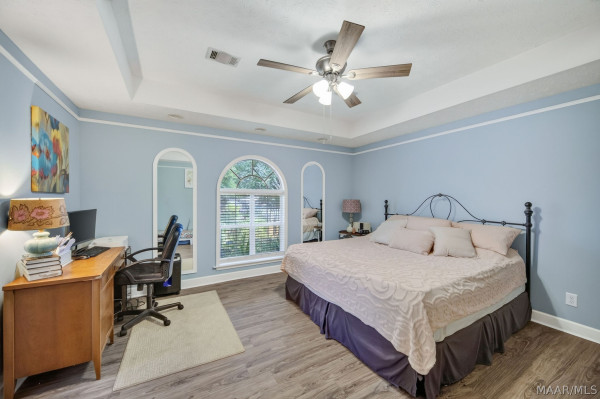 32 Gardendale Drive
