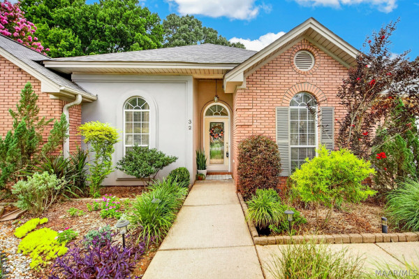 32 Gardendale Drive