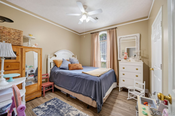 32 Gardendale Drive