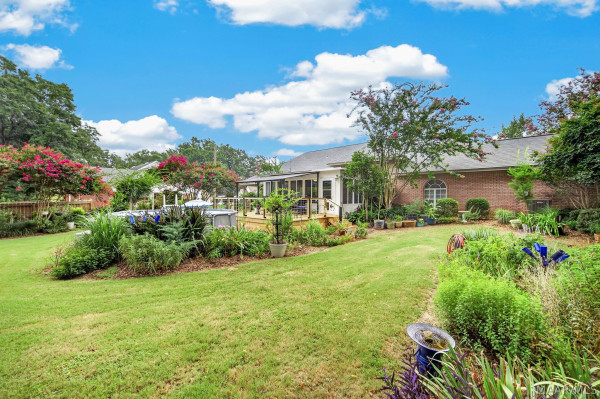 32 Gardendale Drive