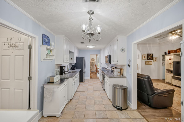 32 Gardendale Drive