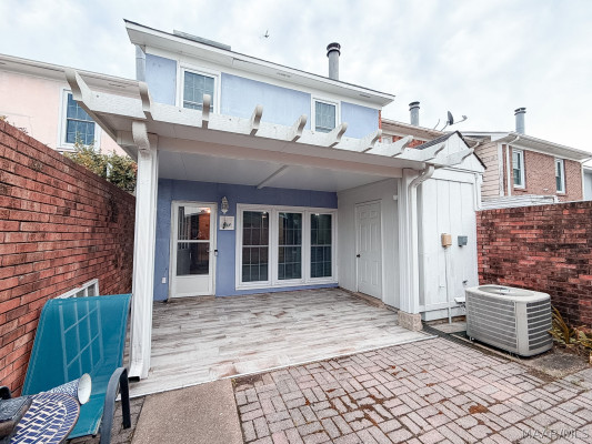 2076 Rexford Road