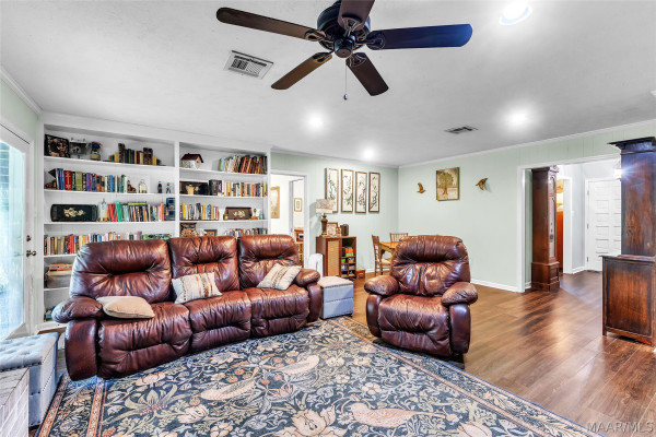 206 Poplar Street
