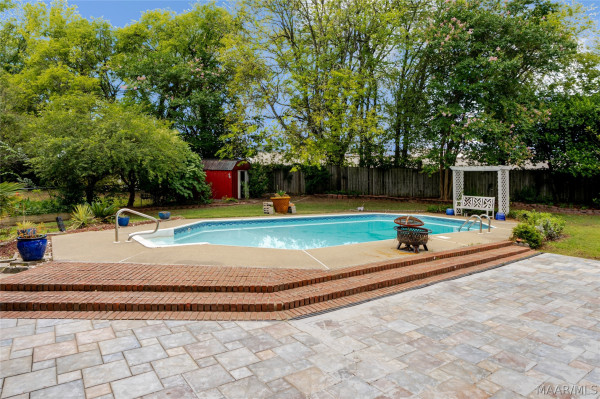 7100 W Ridge Court