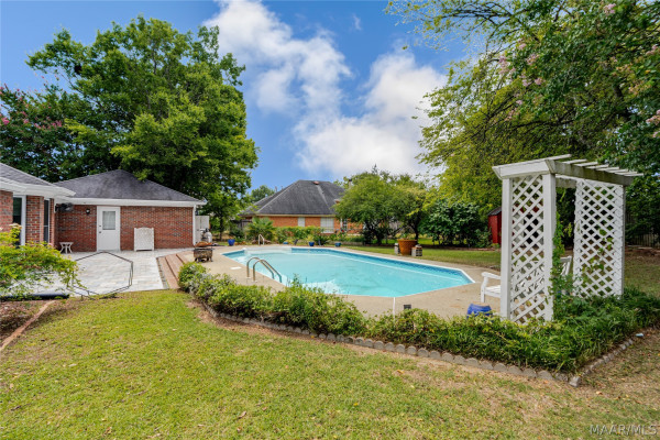 7100 W Ridge Court
