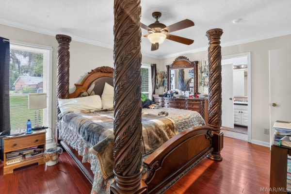 6713 Spivey Court