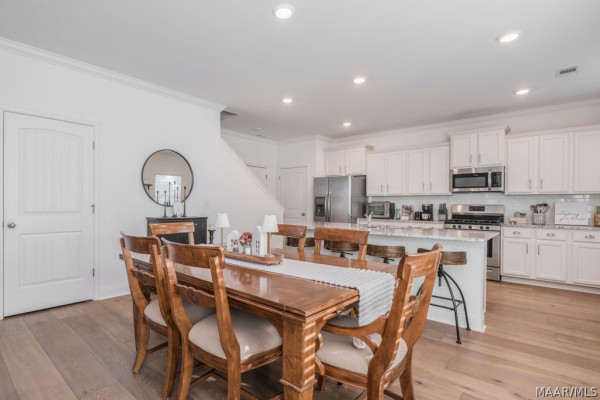 6131 Town Lane