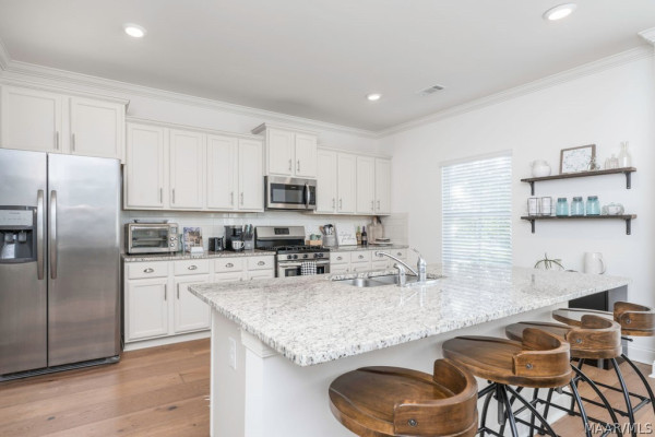 6131 Town Lane