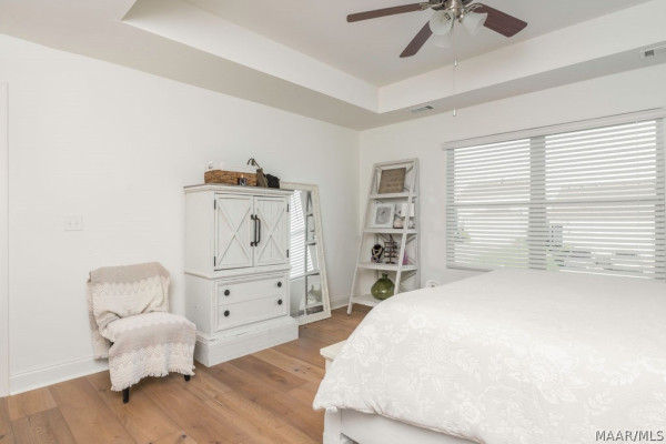 6131 Town Lane