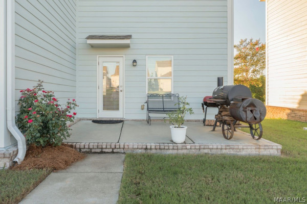 6131 Town Lane